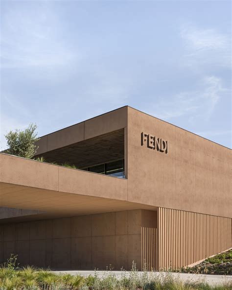 fendi processi produttivi|fendi factory.